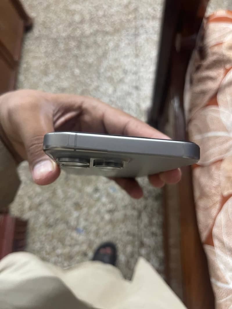 Apple iPhone 15 Pro Max 1