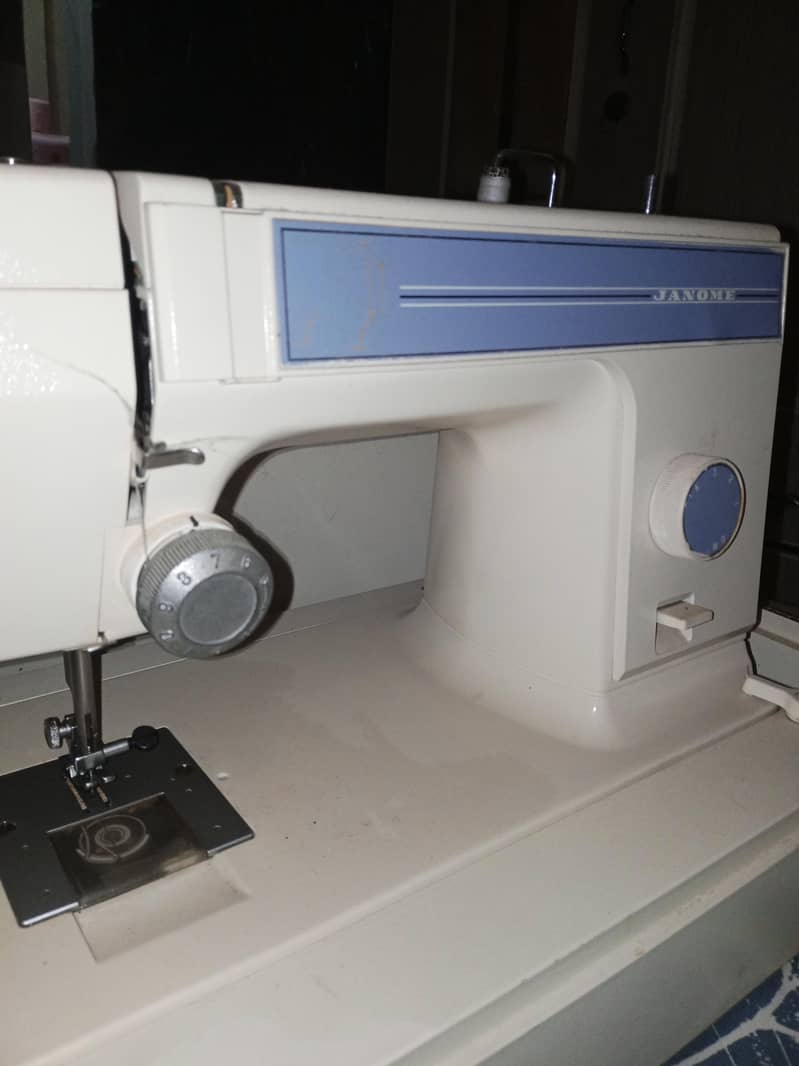 sewing machine 0