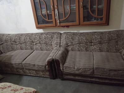 use able sofa set