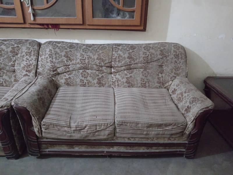 use able sofa set 2