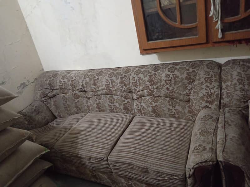 use able sofa set 4