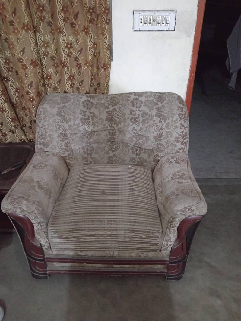 use able sofa set 6