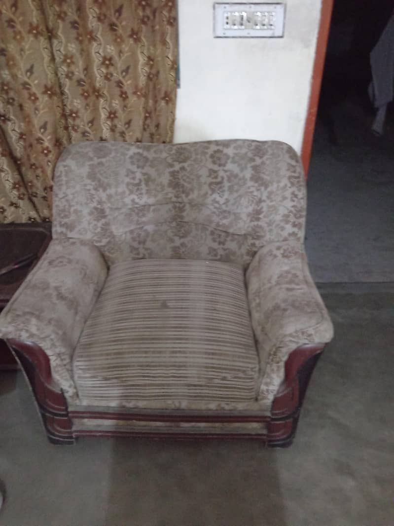 use able sofa set 7