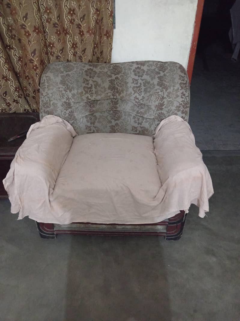 use able sofa set 9