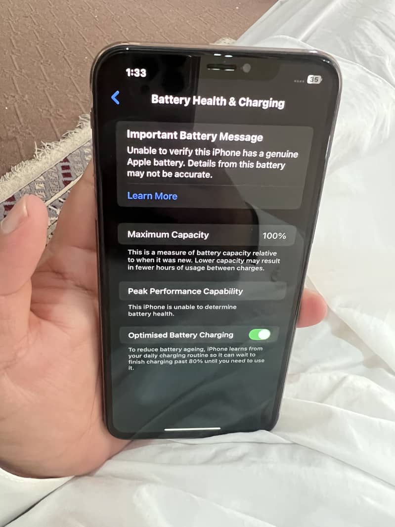 Apple iPhone XS Max 4