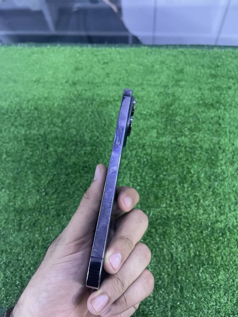 Apple iPhone 14 Pro Max 2