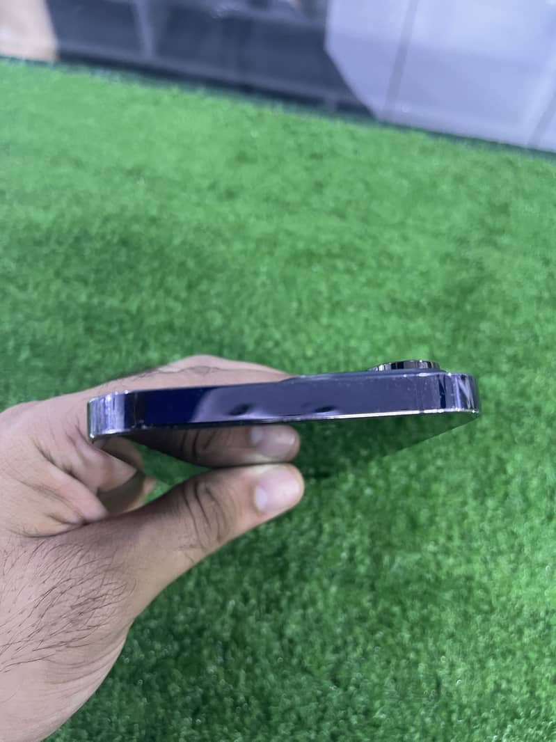 Apple iPhone 14 Pro Max 4