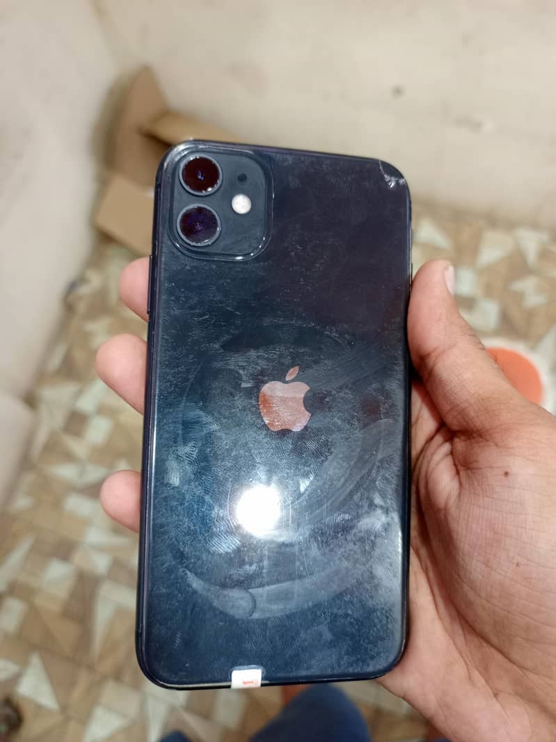 Apple iPhone 11 4