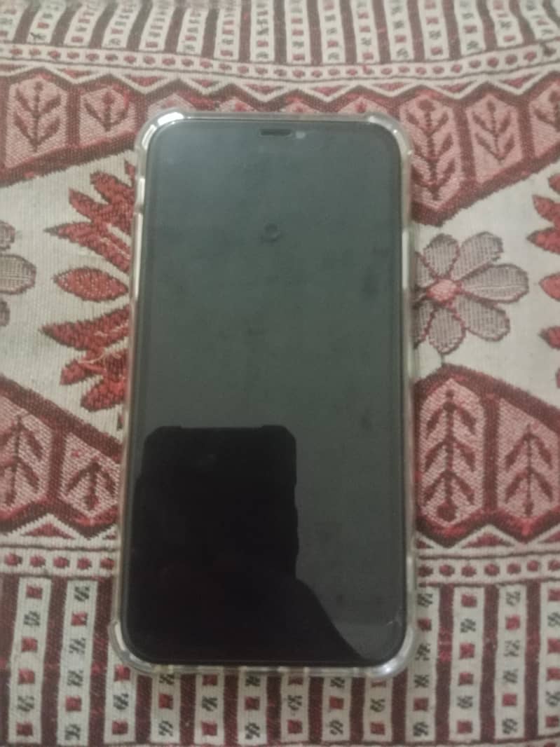 Apple iPhone 11 0