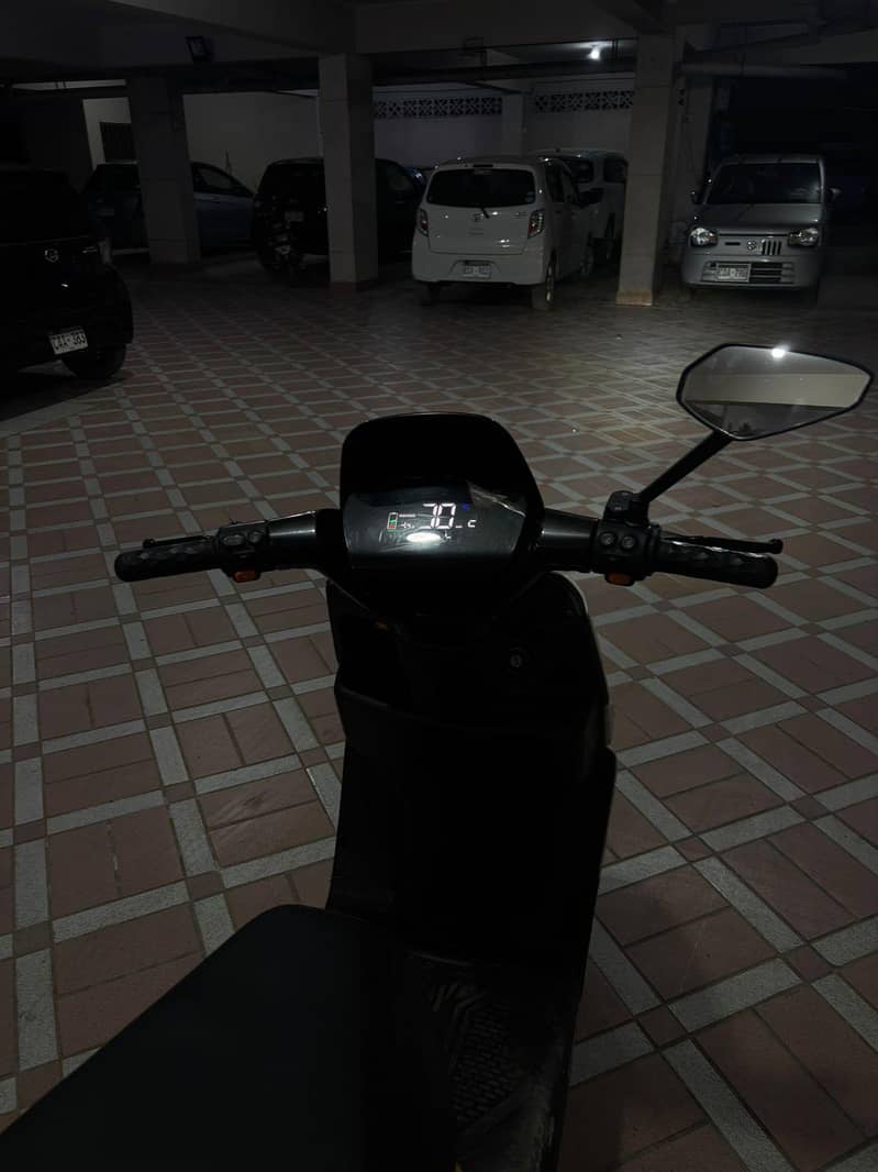 revoo A12 3