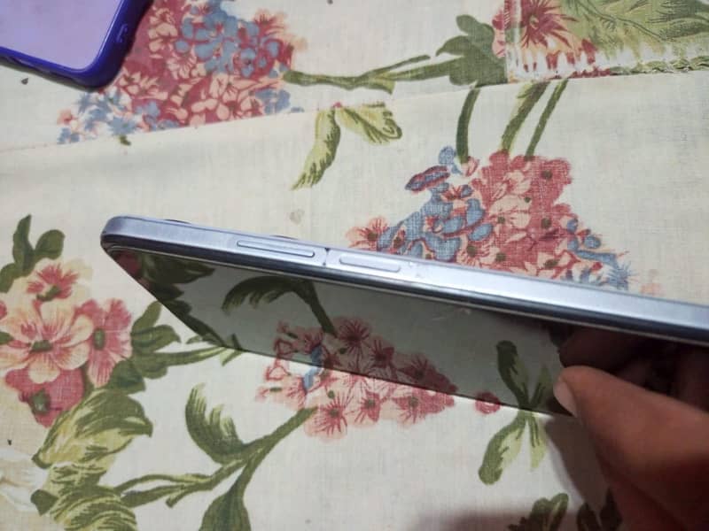 Honor x7b 1