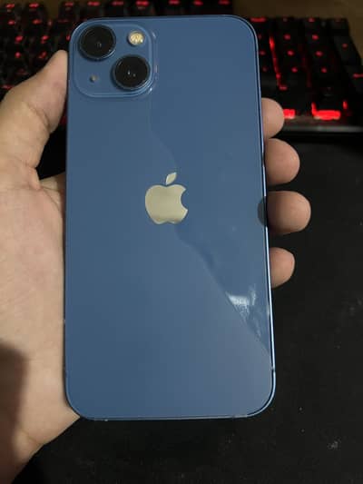 Apple iPhone 13