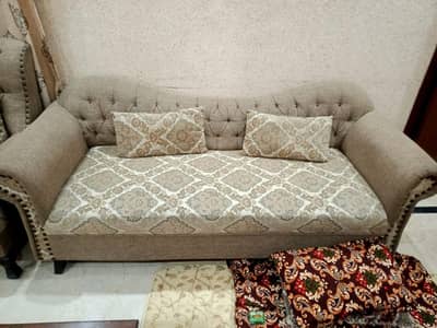 7seatr sofa set & tables.