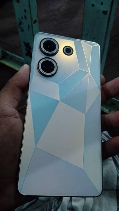 Tecno CAMON 20