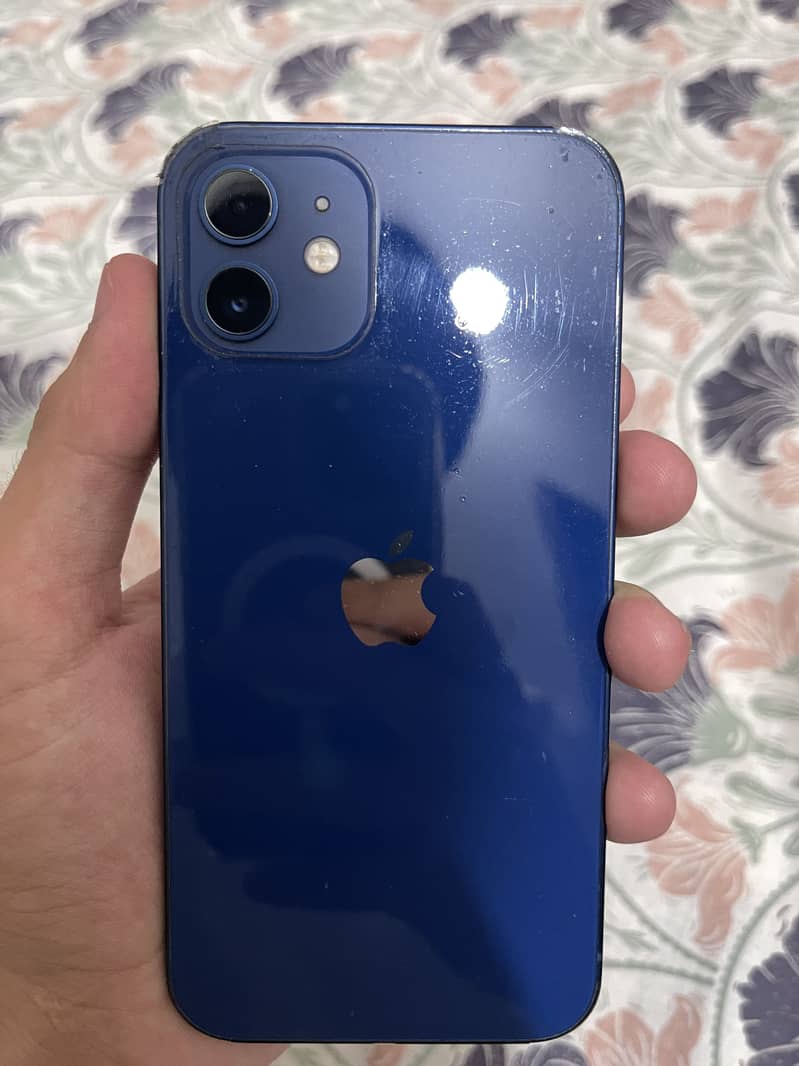 Apple iPhone 12 4