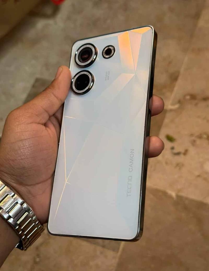 Tecno CAMON 20 1