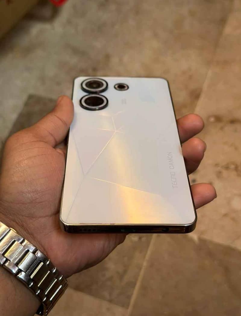 Tecno CAMON 20 2