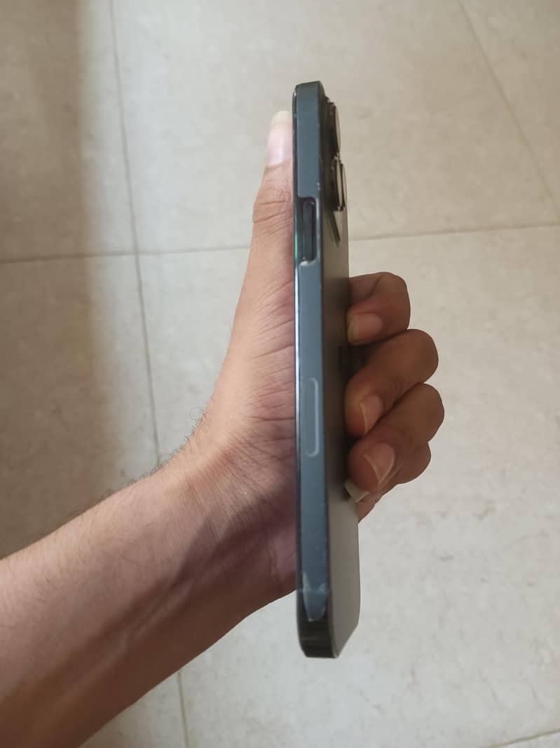 Apple iPhone 13 Pro Max 3