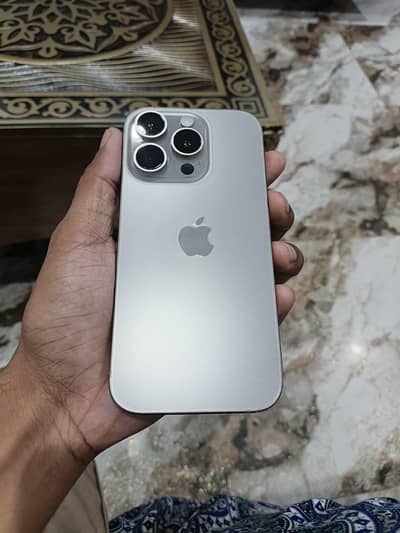 Apple iPhone 16 Pro 256 GB Natural titanium Factory Unlock