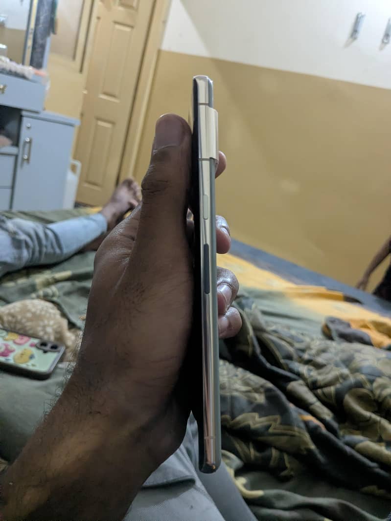 Google Pixel 7 Pro 4