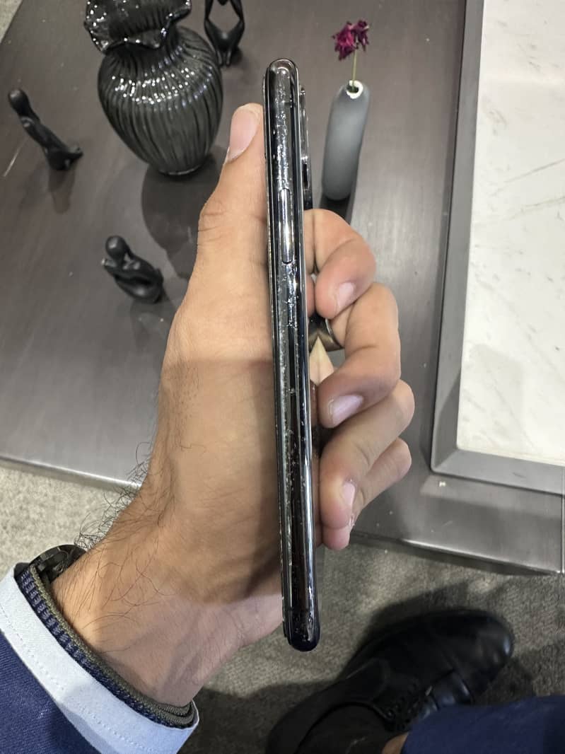 Apple iPhone X 2
