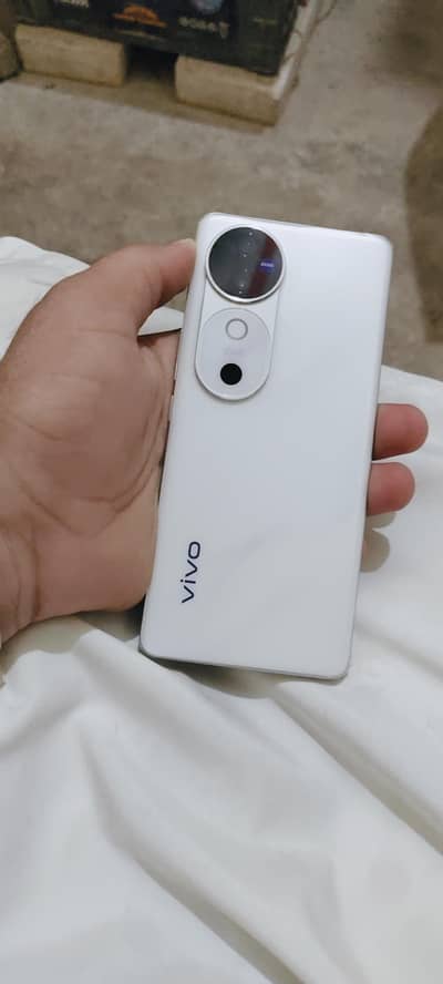 Vivo V40 Pro