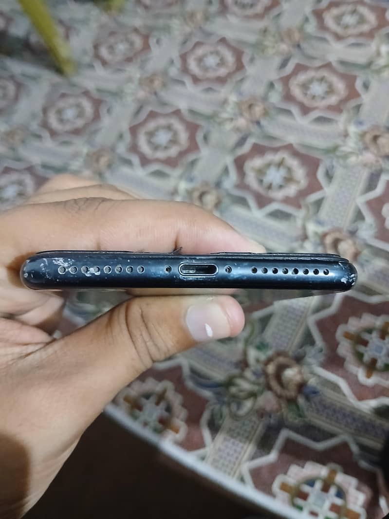 Apple iPhone 7 Plus 2
