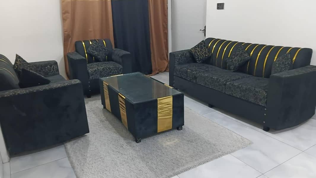Used sofa 0
