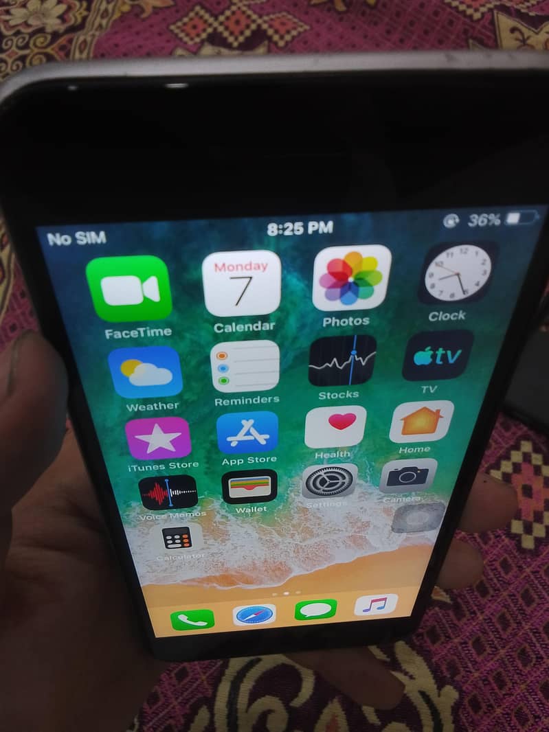 Apple iPhone 6 Plus 1