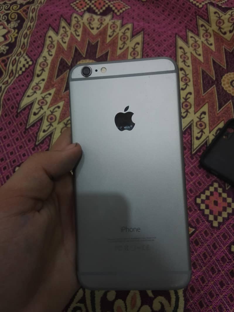 Apple iPhone 6 Plus 3