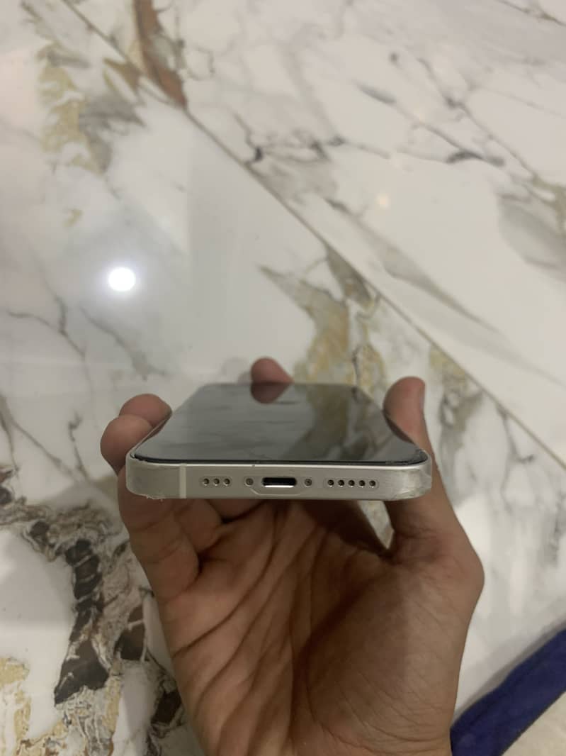 Apple iPhone 14 5