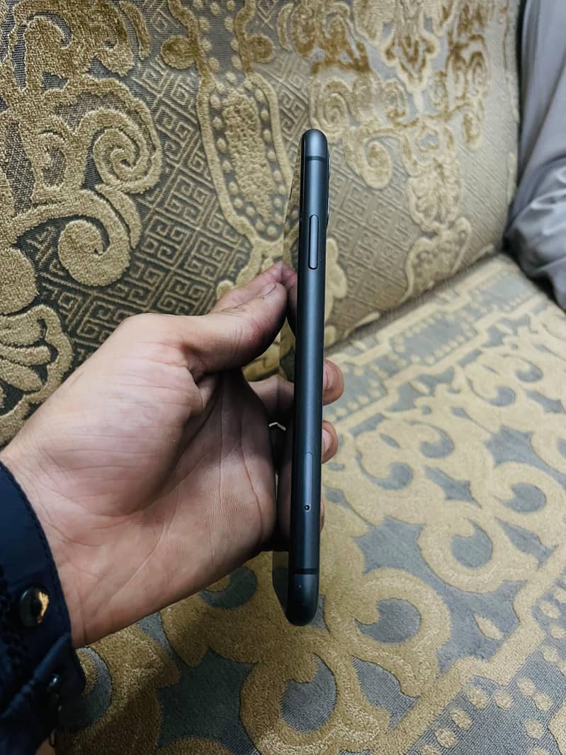 Apple iPhone 11 2