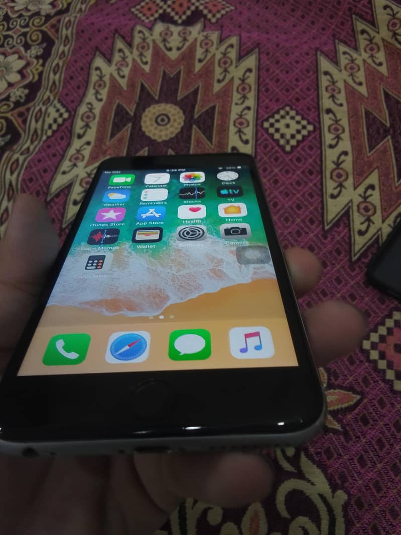 Apple iPhone 6 Plus 2