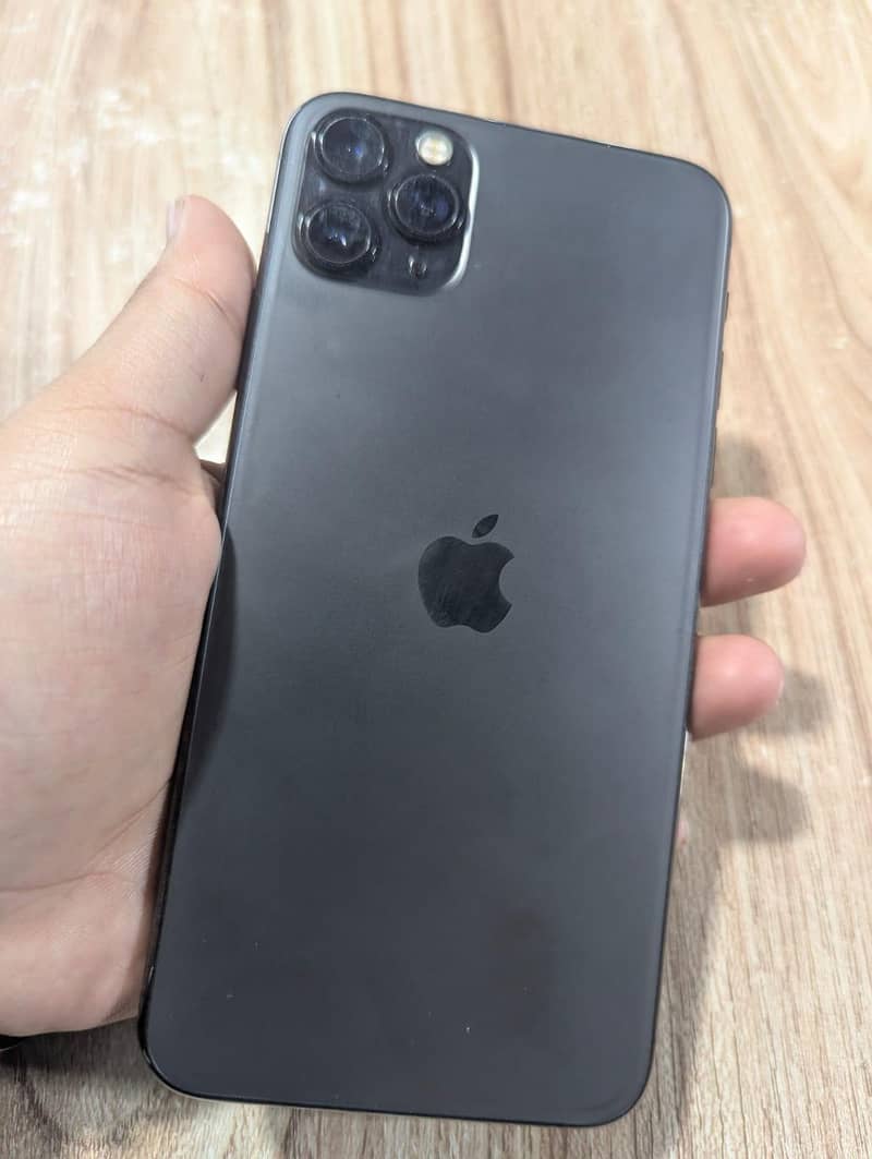 Apple iPhone 11 Pro Max 1