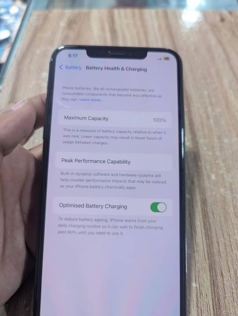 Apple iPhone 11 Pro Max 4
