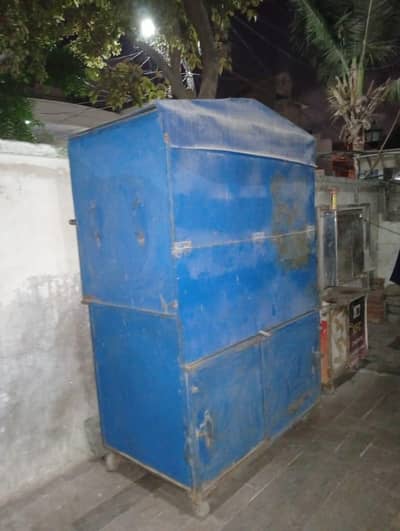 cabin + shwarma machine + 2 big fryer for sale in only 90,000 urgent