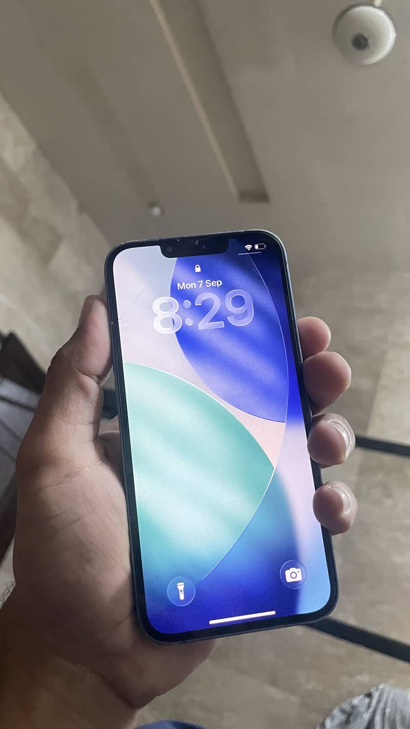 Apple iPhone 14 3