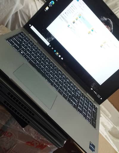 Dell Latitude 5540 i7 13th Gen | 16GB DDR5 | 512GB NVMe SSD | 15.6" F