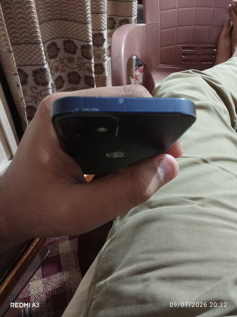 Apple iPhone 12 mini 3