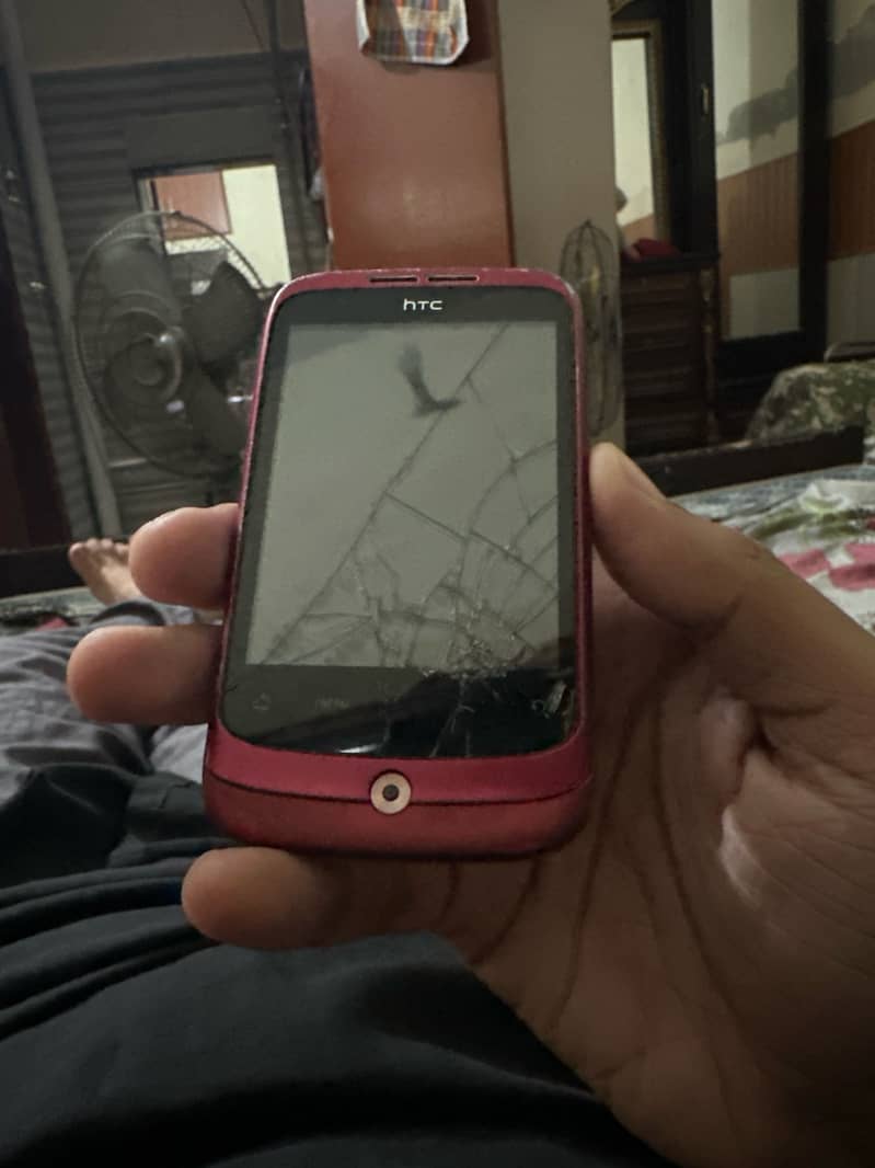 HTC Wildfire a3333 1