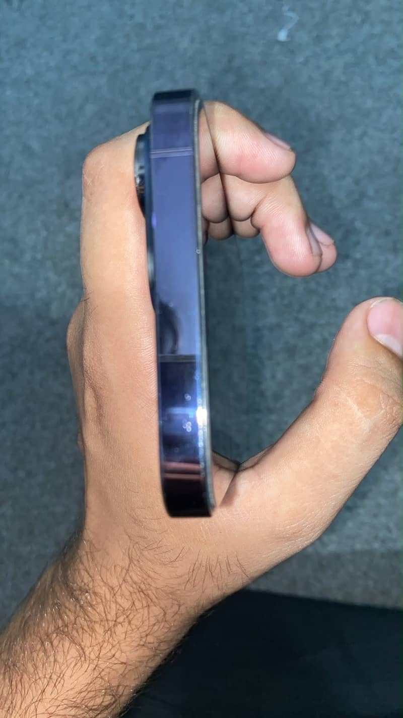 Apple iPhone 14 Pro Max 0