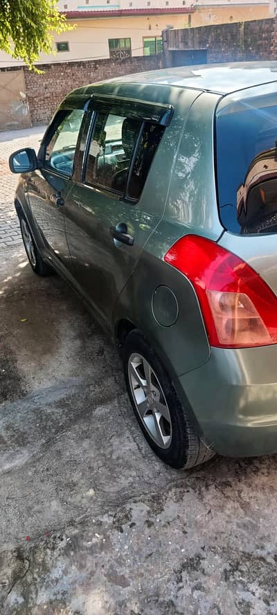 Suzuki Swift 2012