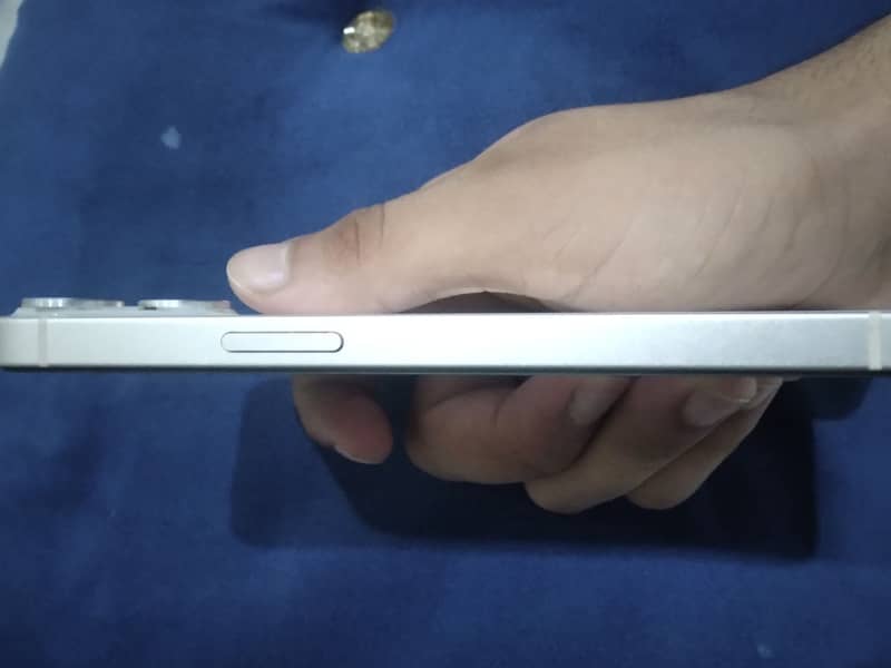 Apple iPhone 13 mini 2