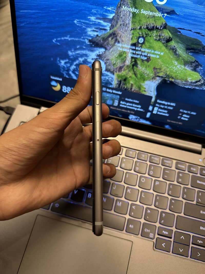Apple iPhone 6S 2