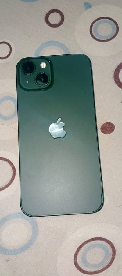 Apple iPhone 13