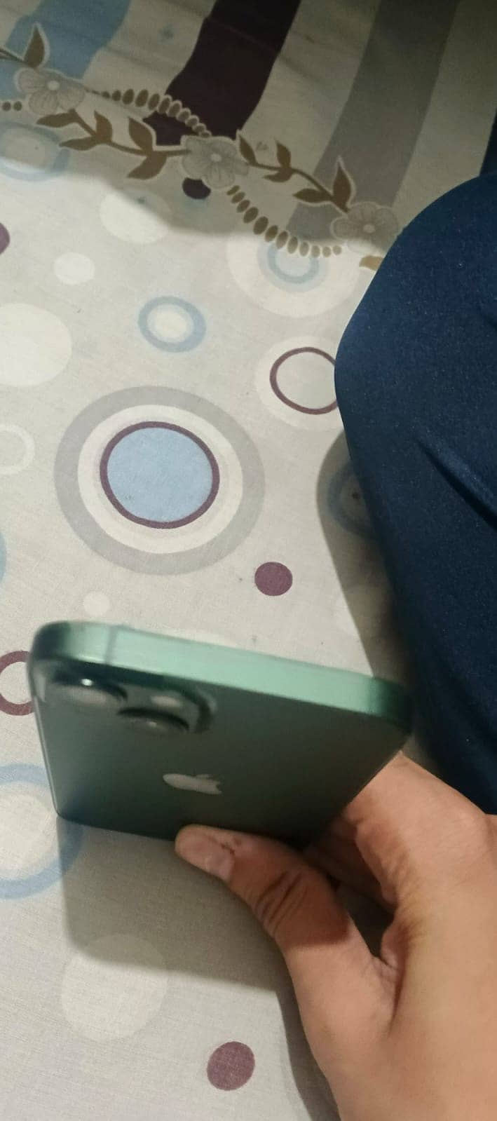 Apple iPhone 13 4