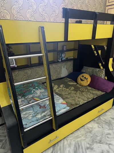 Wooden sheets Kids tripple bunk bed with deco dressing table