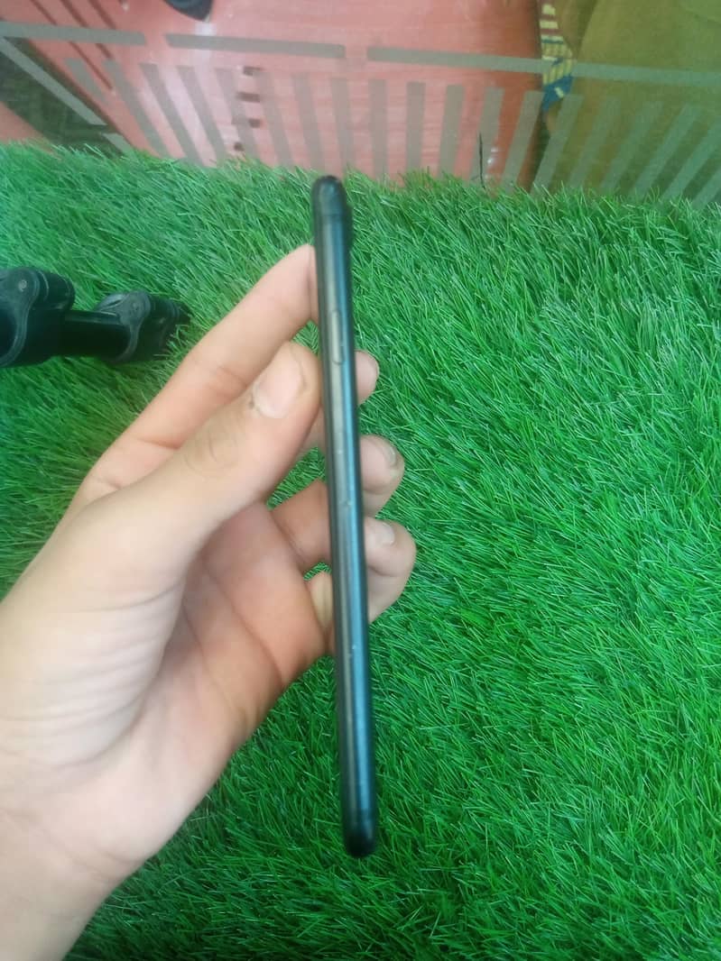 Apple iPhone 7 1