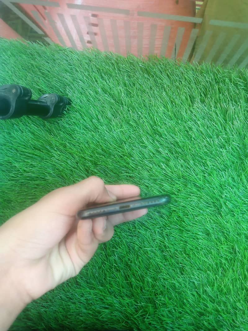 Apple iPhone 7 4