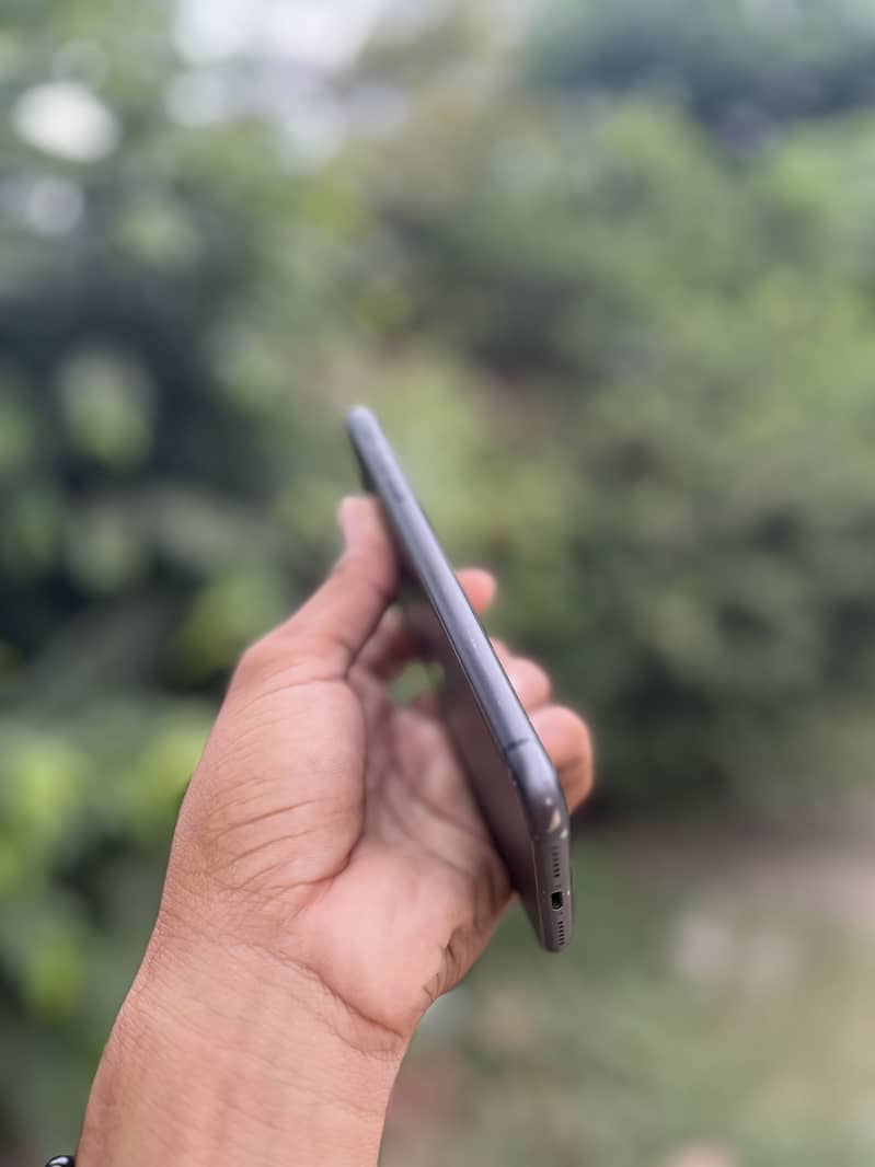Apple iPhone 11 2